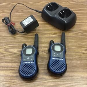 Motorola 2-Talkabout SX600R 2-Way Radio 22 Channels 121 Codes 14 Miles